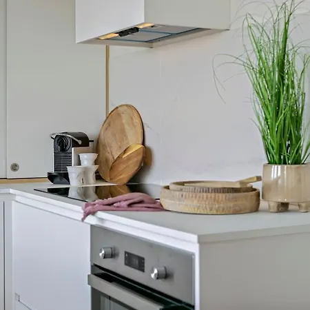 Huswell - Stylishly Refurbished With Sea View Appartement *