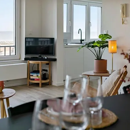 Huswell - Stylishly Refurbished With Sea View * Ostend