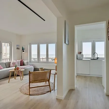 Huswell - Stylishly Refurbished With Sea View Ostend