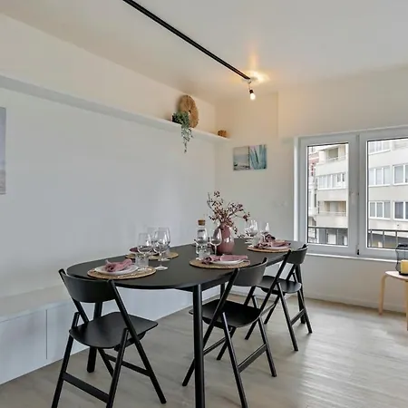 Apartment Huswell - Stylishly Refurbished With Sea View *
