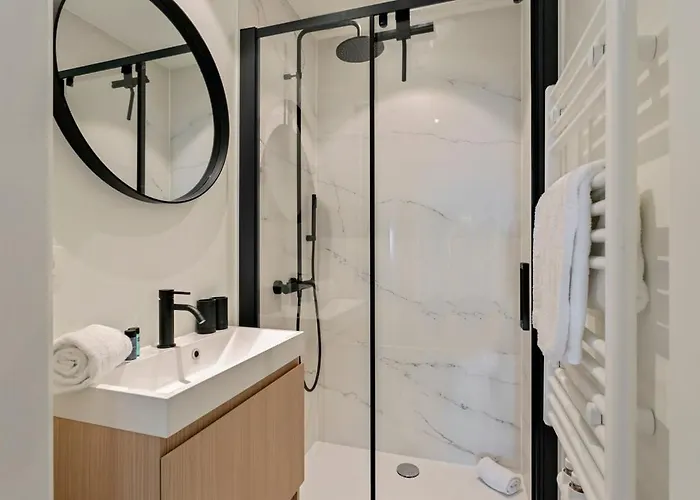 아파트 Huswell - Stylishly Refurbished With Sea View *